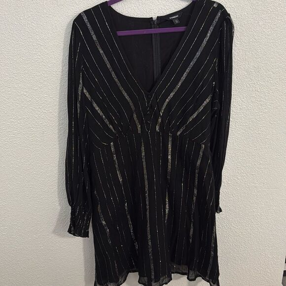 Express- sparkly black magic mini- long sleeve- black and silver- Size XL - Picture 1 of 10